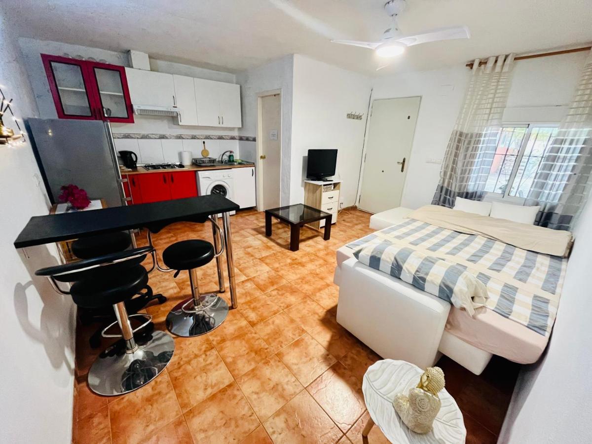 Estudio Adosado Acogedor Con Jardin, Barbacoa Y Parking Privado لقنت المظهر الخارجي الصورة