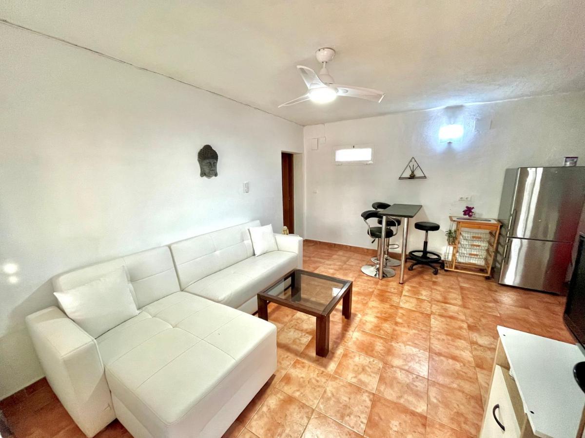 Estudio Adosado Acogedor Con Jardin, Barbacoa Y Parking Privado لقنت المظهر الخارجي الصورة