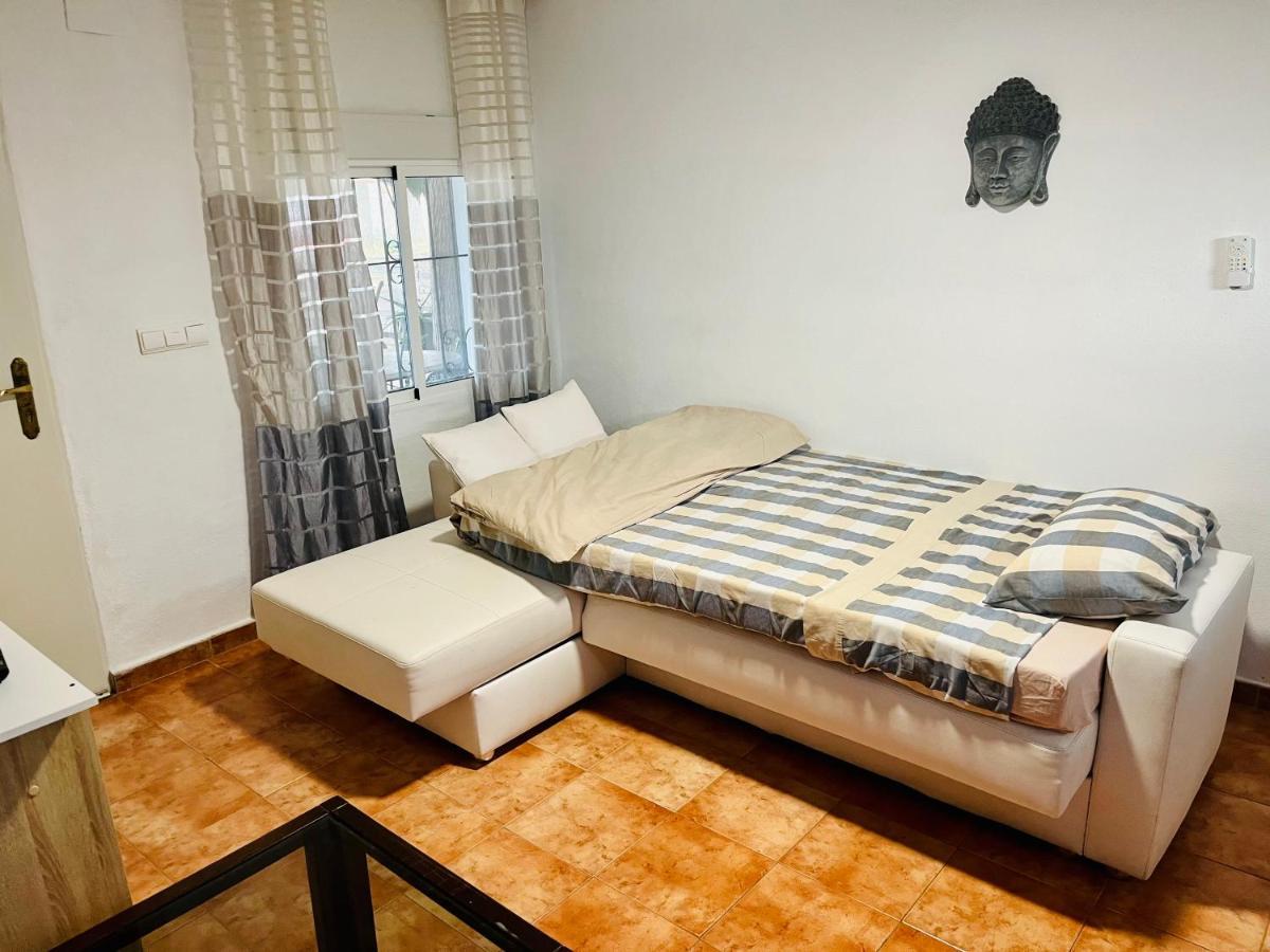 Estudio Adosado Acogedor Con Jardin, Barbacoa Y Parking Privado لقنت المظهر الخارجي الصورة