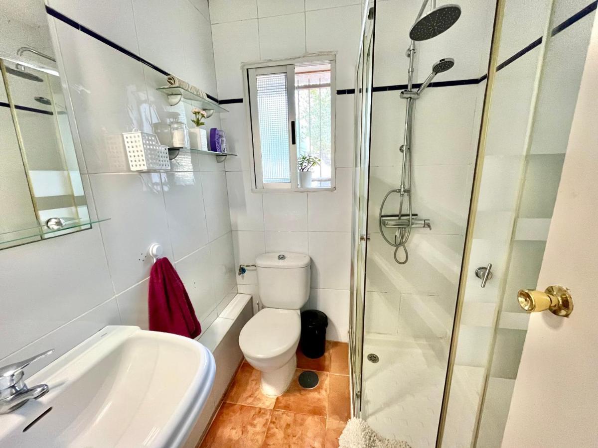 Estudio Adosado Acogedor Con Jardin, Barbacoa Y Parking Privado لقنت المظهر الخارجي الصورة